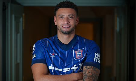 在谈及他在 在谈及他在