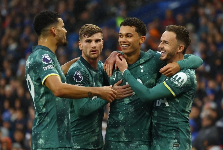 冰壶运动的 冰壶运动的