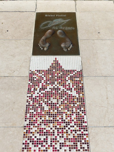 为奇